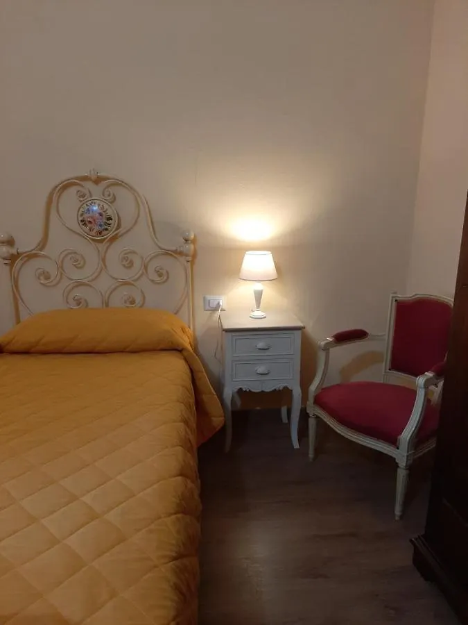 Bed&Breakfast La Casa Antica Macomer 0*,  Italia